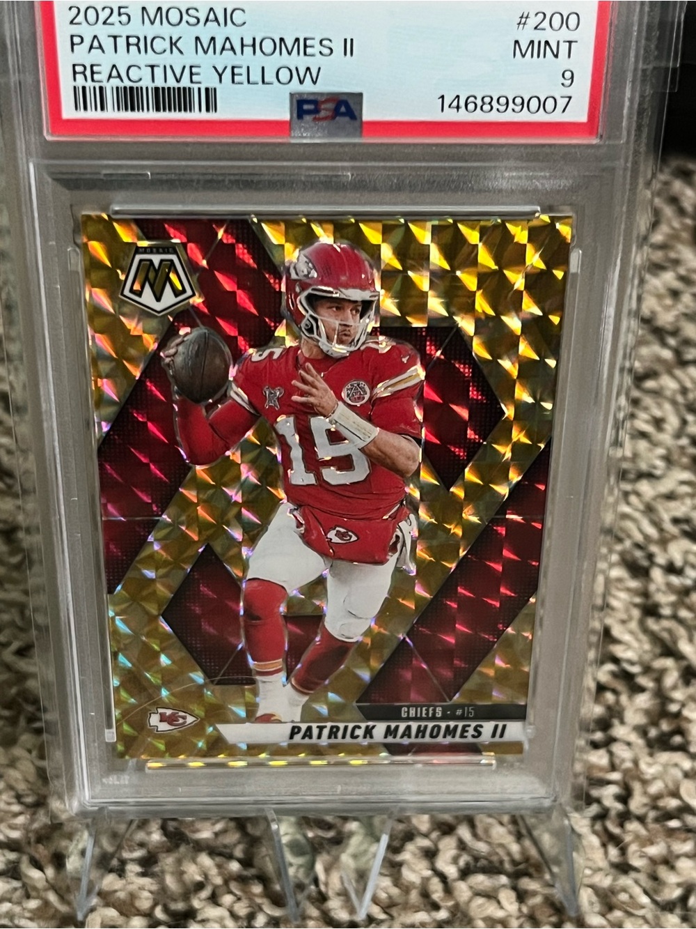 Panini Mosaic Patrick Mahomes II Red and Black Prizm Football Card
